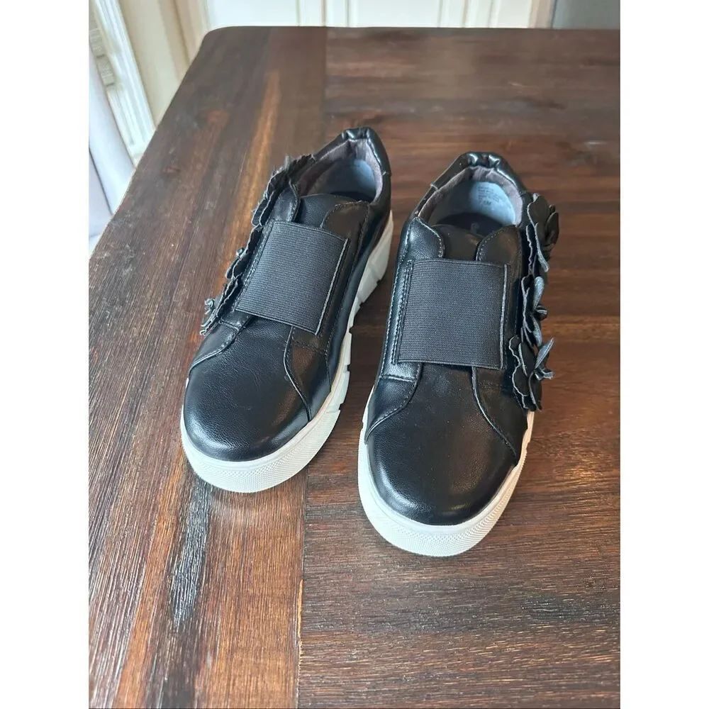 Charles David Rachelle wedge slip on sneaker